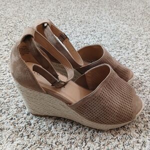 Torrid Platform Espadrille Sandals Womens 10 Ankle Buckle Strap Flocking